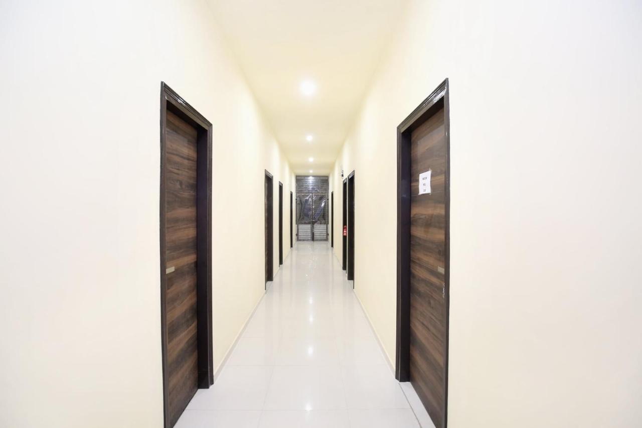 Oyo 16126 Aanantham Hotel Ludhiana Exterior photo
